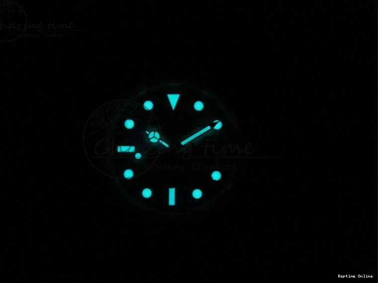 0123 WrinkleFree Submariner 40mm White Ceramic 5GF Best Edition White Red Dial on Red Rubber Strap SA 2485